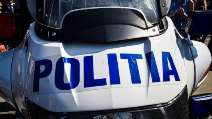 Un bărbat a fost înjunghiat de un vecin, după o ceartă provocată de neînțelegeri mai vechi
