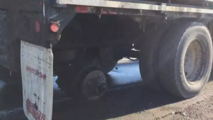 Roata desprinsă în mers a unui camion a ucis un om
