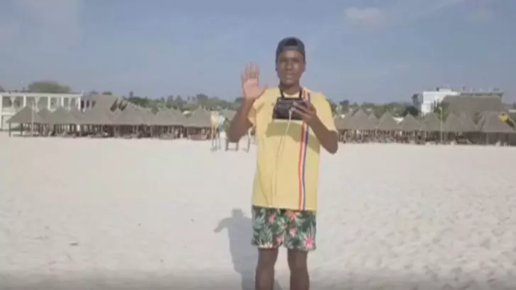 Tanar din Zanzibar, ghid in limba română