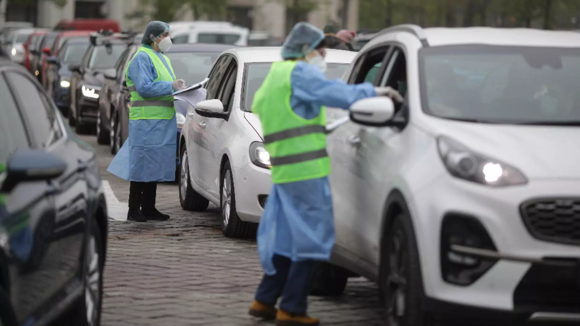 Centrul drive-thru din Piața Constituției / INQUAM
