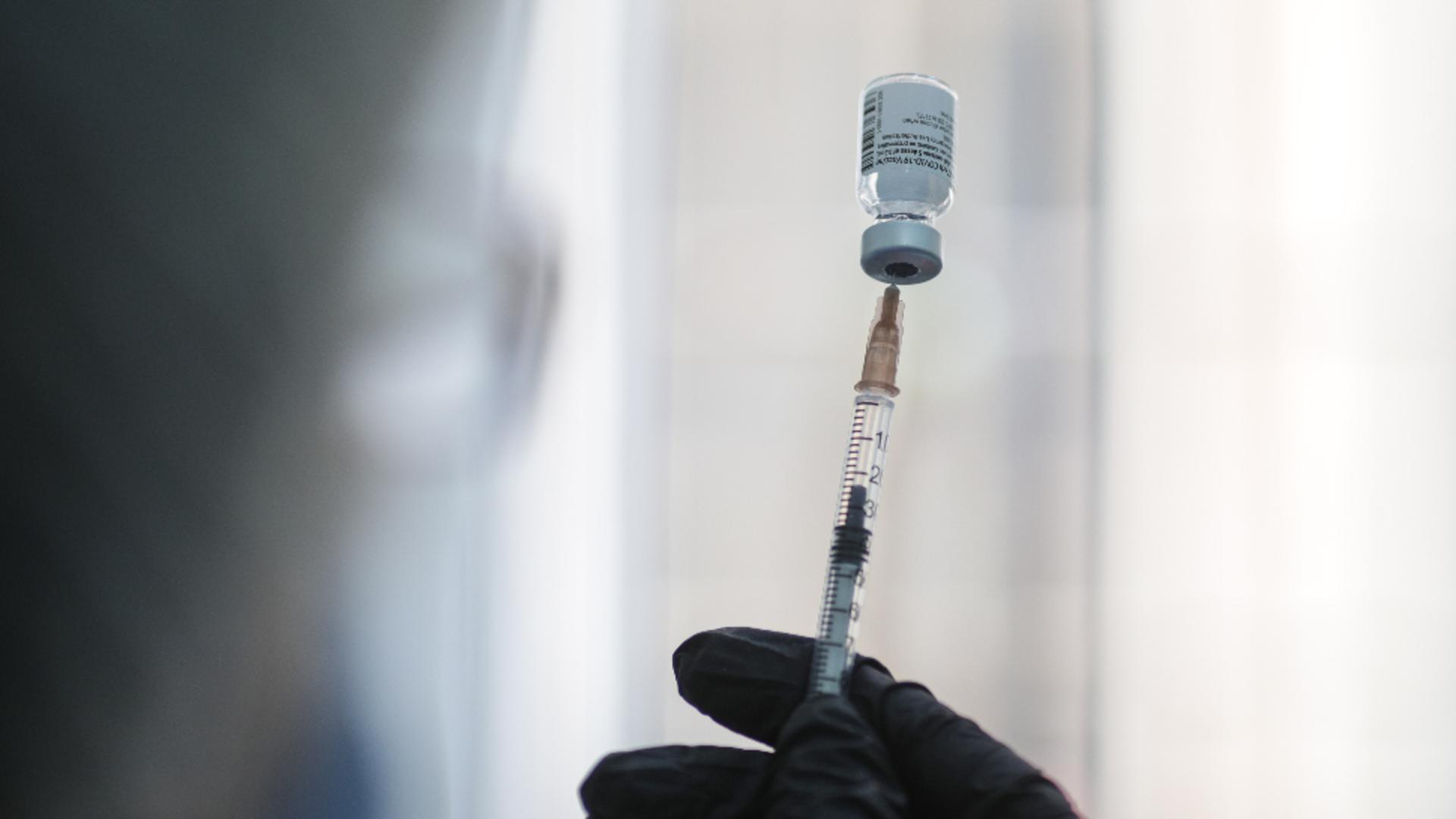 Brazilia autorizează de urgență un nou vaccin. Foto Inquam
