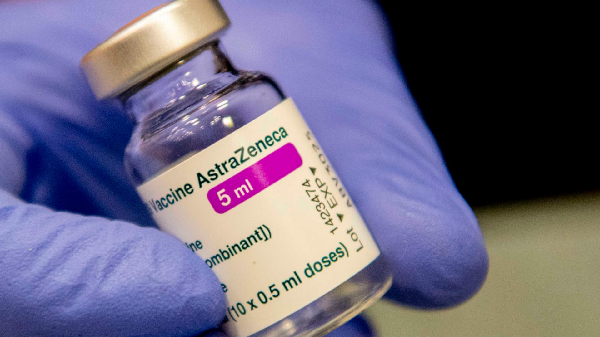 Vaccinul cu AstraZeneca ar putea avea o nouă reacţie adversă