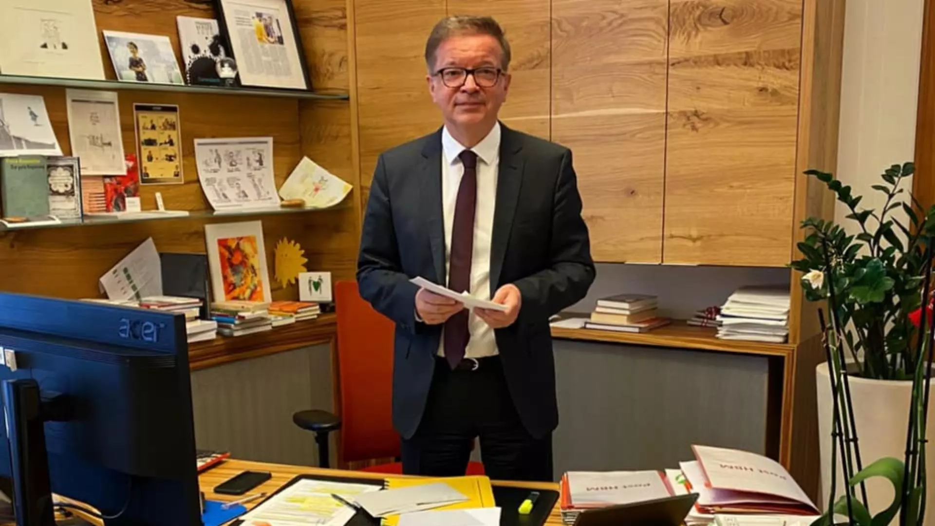 Ministrul sănătății din Austria, Rudolf Anschober. Foto/Facebook