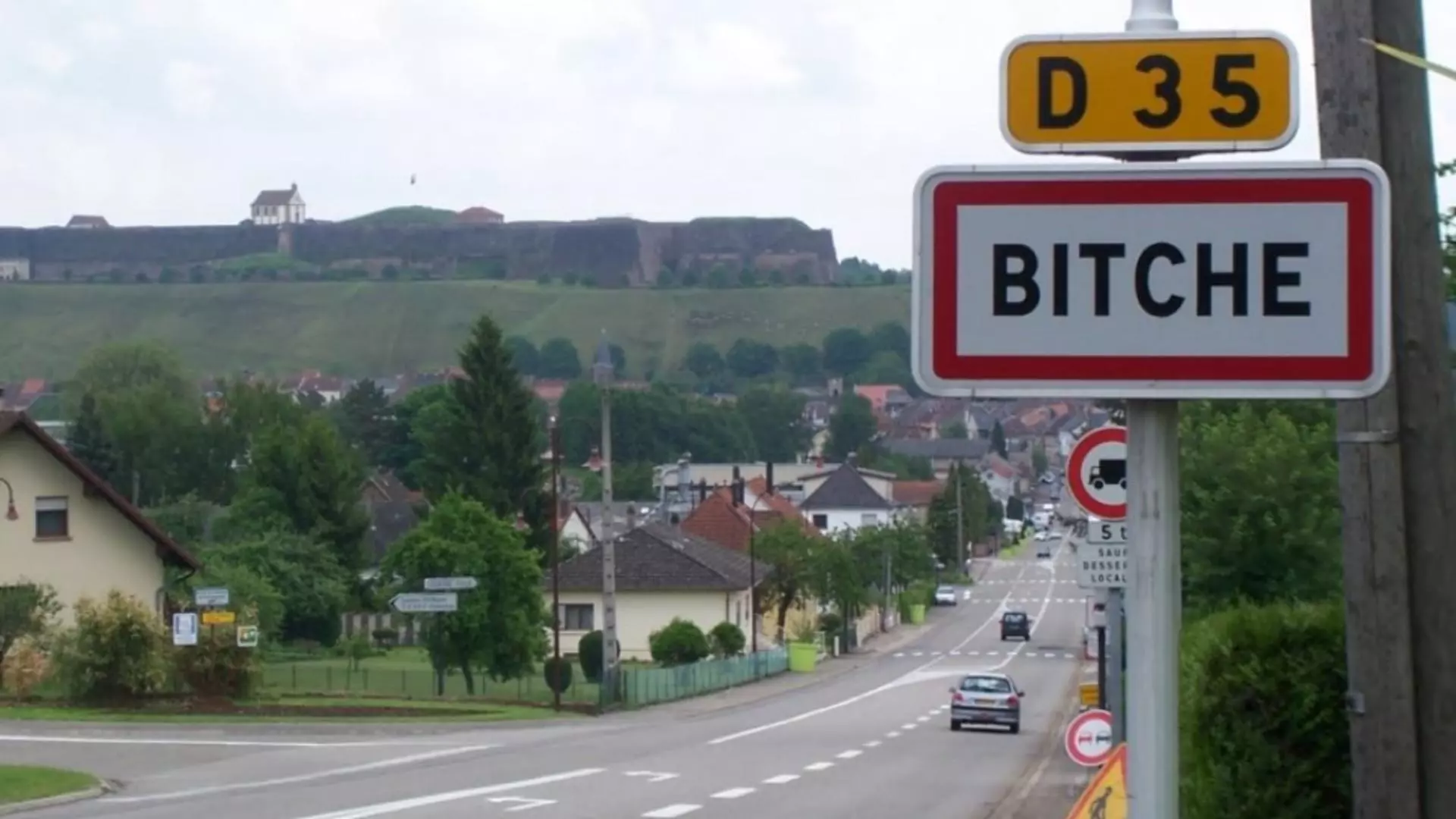 Un oraș francez cu nume de insultă în limba engleza