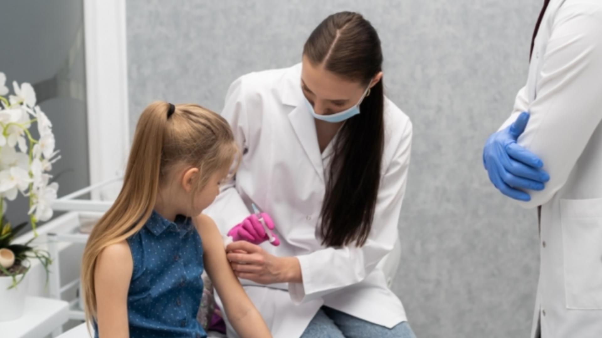 EMA a autorizat vaccinul Pfizer pentru copiii de peste 12 ani - Când începe vaccinarea adolescenților în România