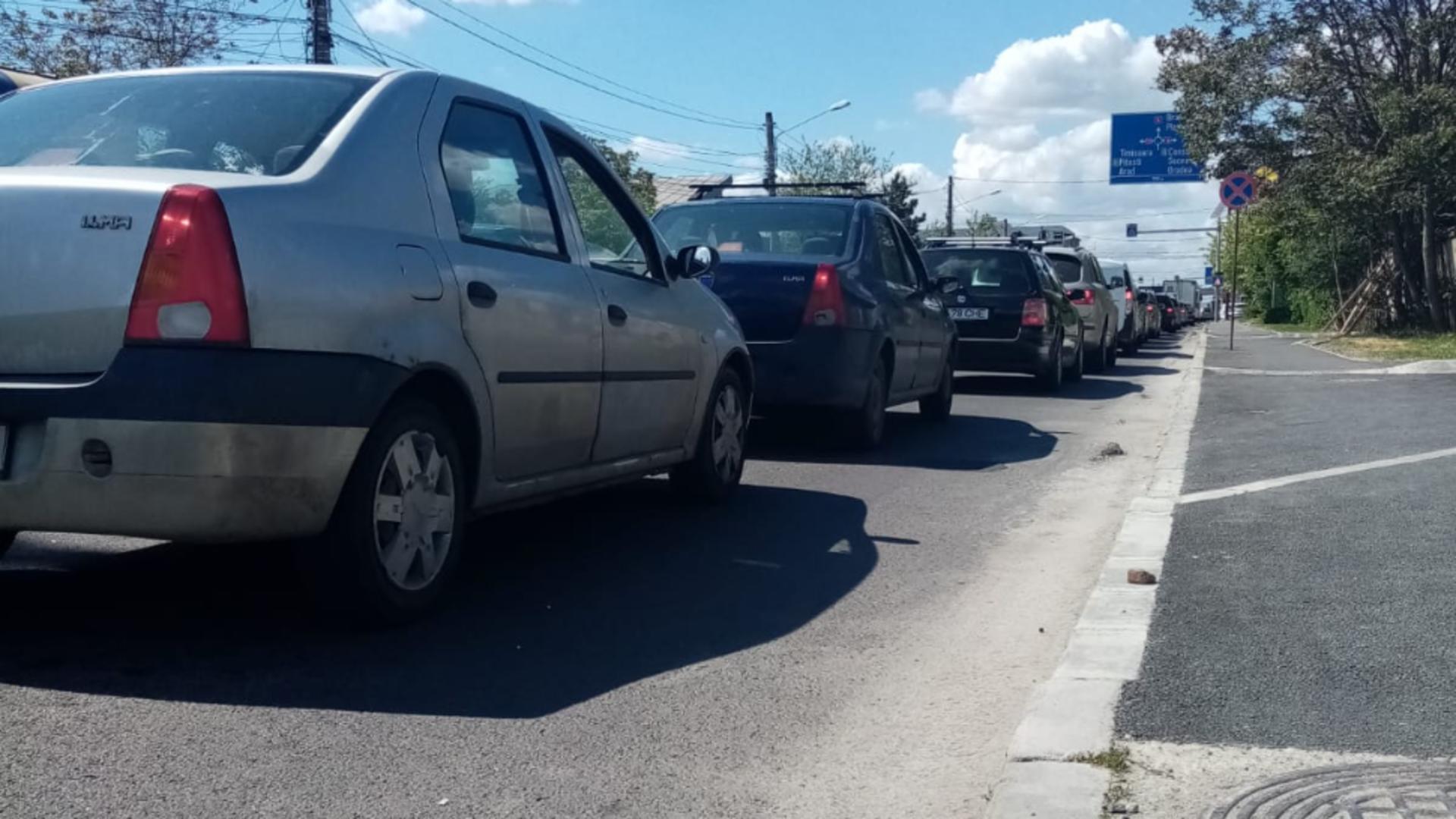 Aglomeratie in trafic, soseaua Bucuresti-Targoviste (foto: Emanuel Focsan)