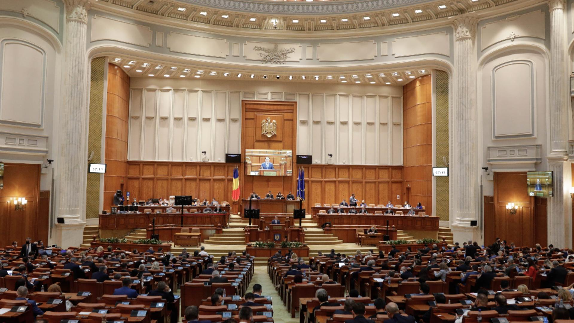 Parlamentul a numit noii ambasadori ai României la UE și NATO. Foto/Inquam Photos/Octav Ganea