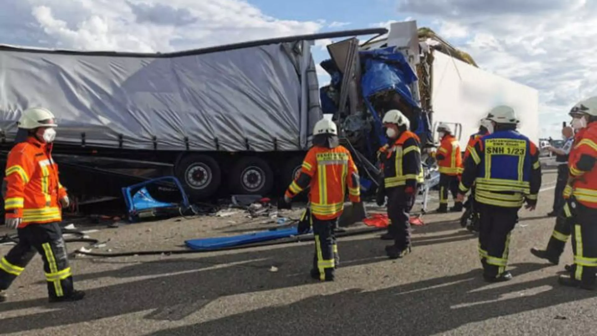 Accident în lanț, în Germania, provocat de un șofer de TIR român / Foto: tag24.de