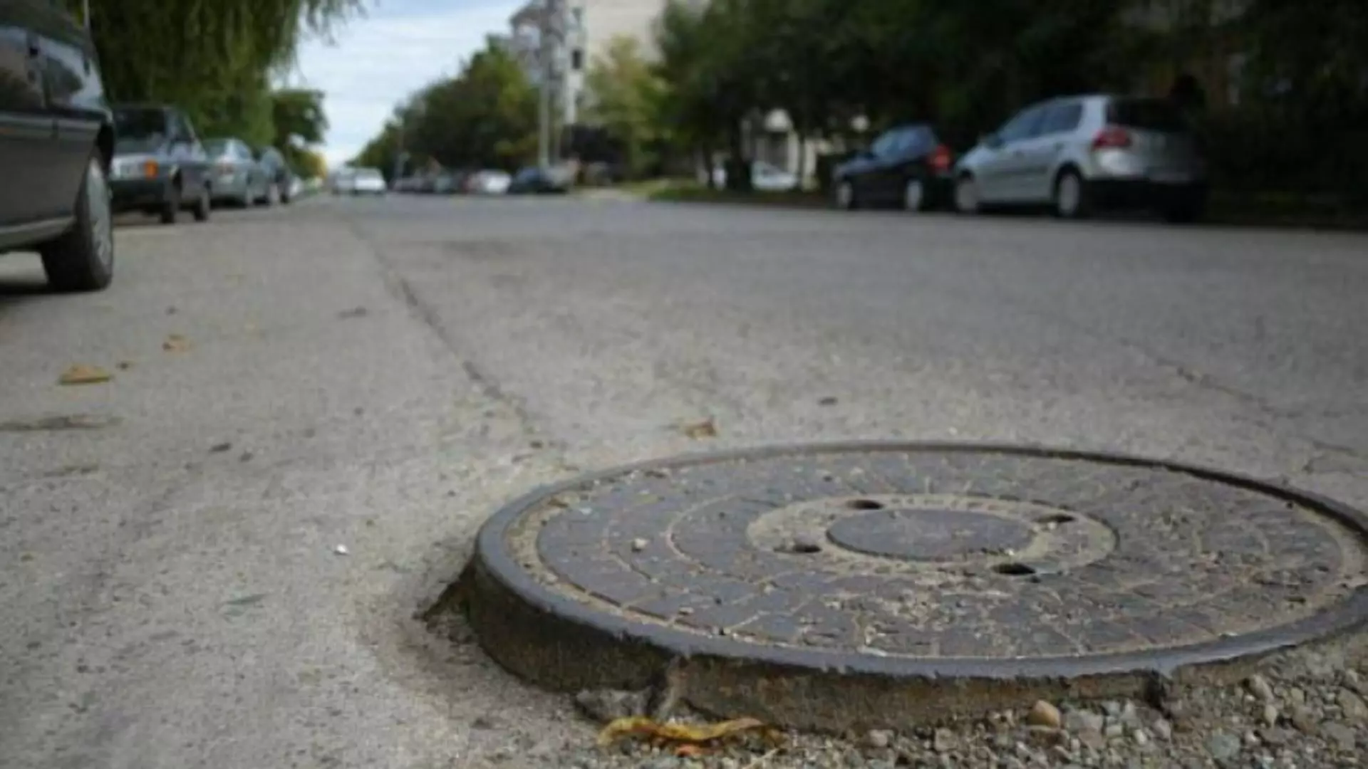 Tânăr de 18 ani, găsit spânzurat într-un canal