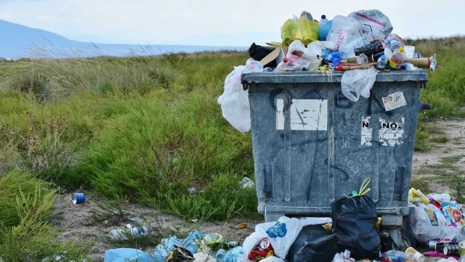 România ar putea recicla și borcanele sau sticlele de oțet. Foto/Arhivă