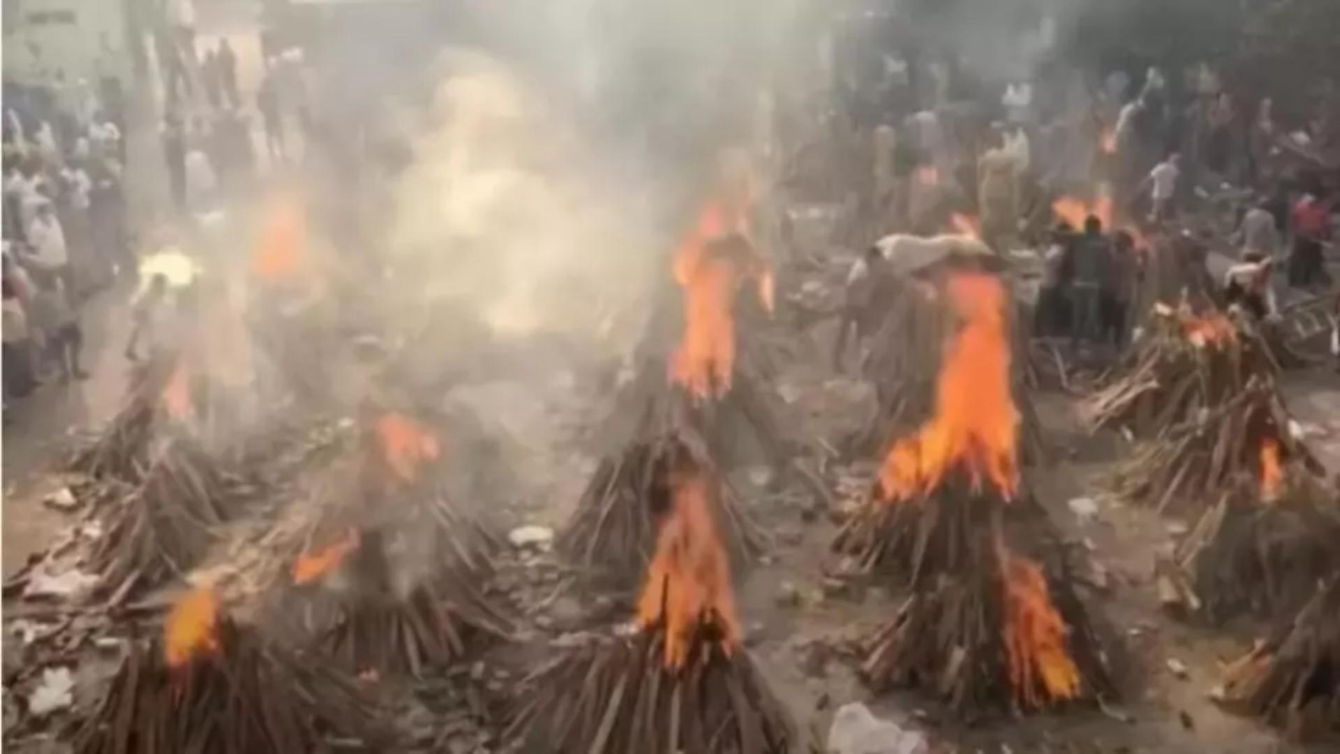 India, îngenuncheată de pandemie. Foto: captură YouTube