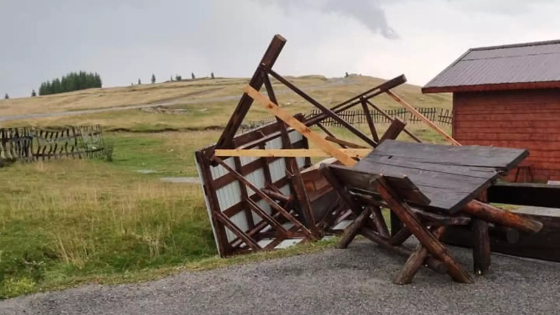 Dezastru furtună Transalpina / Foto: Facebook Nelutz Stanciulescu
