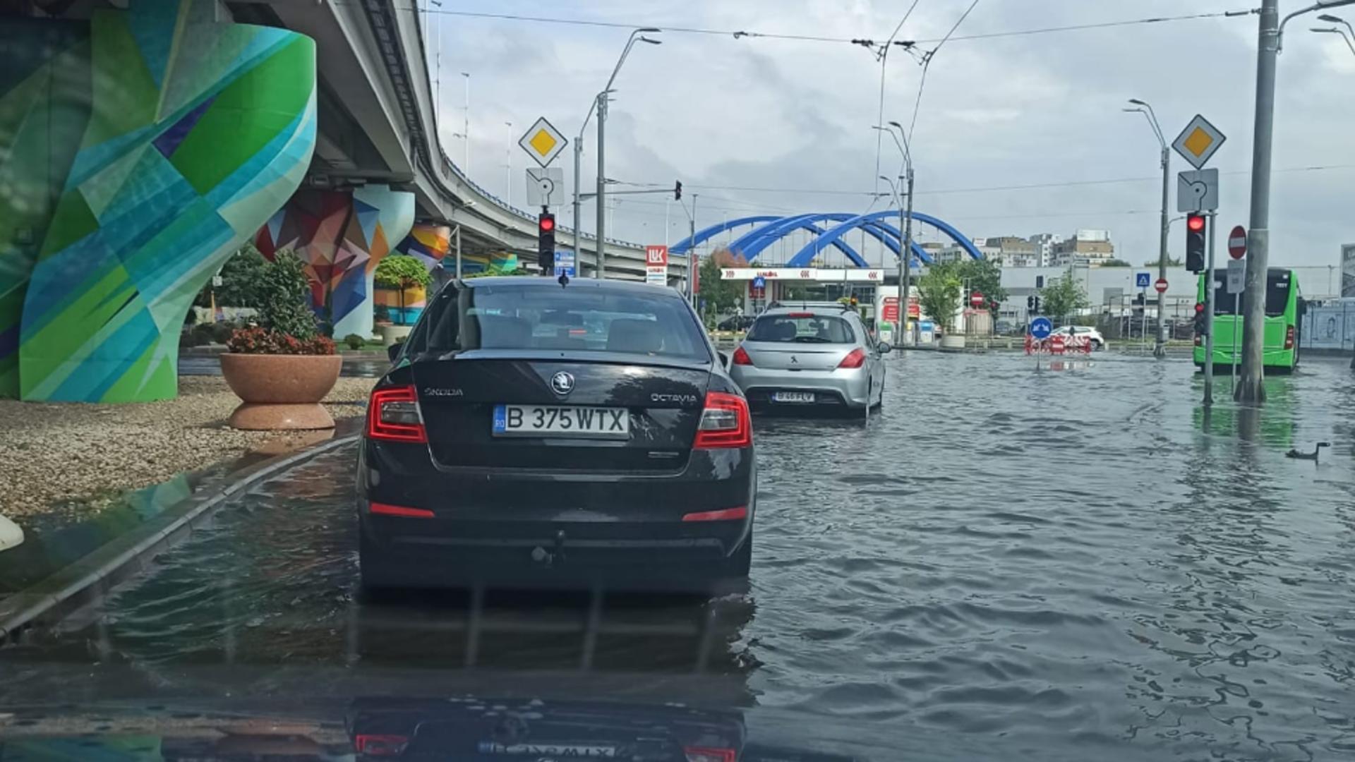 Inundații Capitală / Foto: Facebook grup Info Trafic Bucuresti si Ilfov