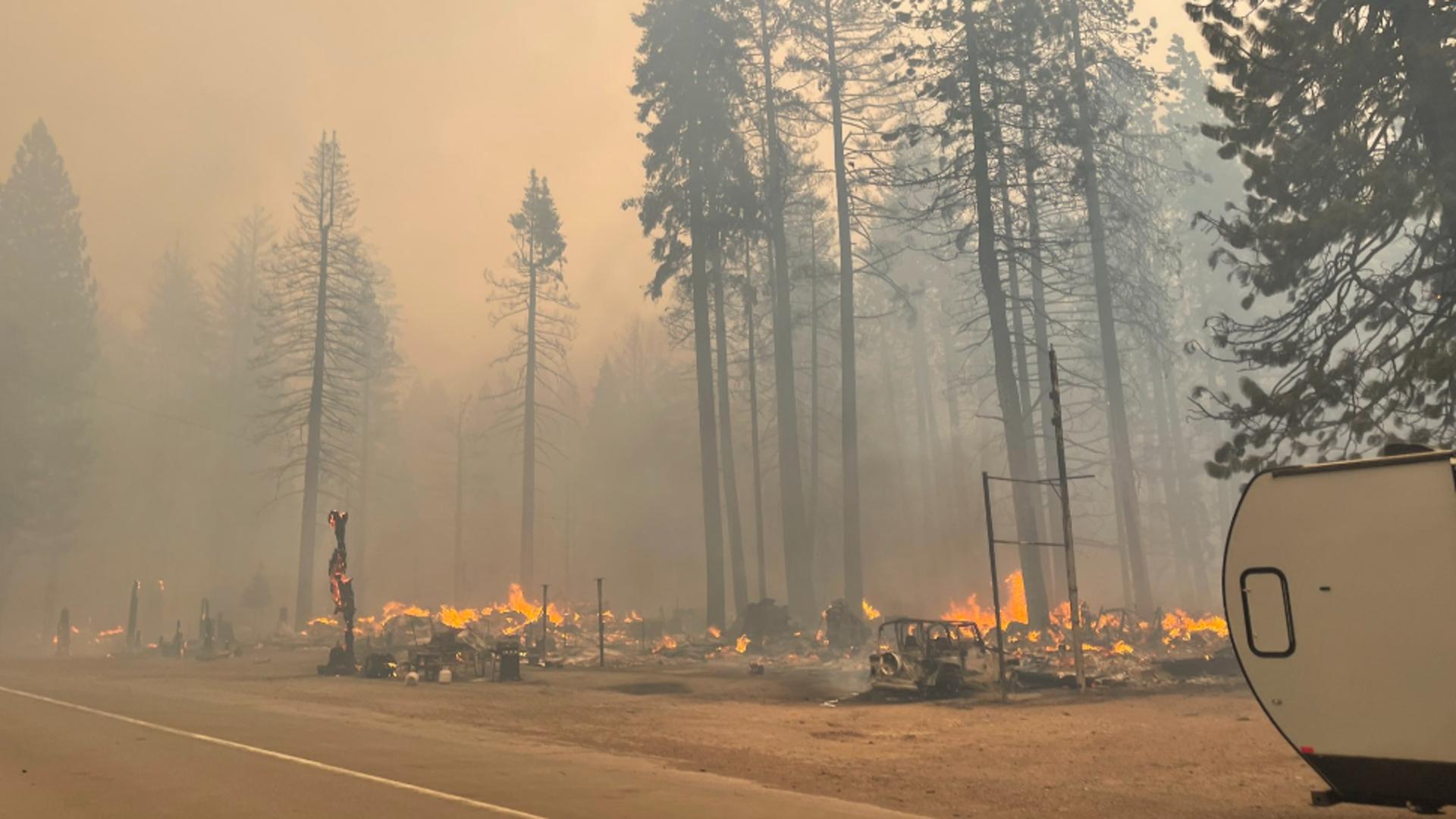 Incendiul Dixie Fire, California / Foto: Twitter Stuart Palley (fotograf)