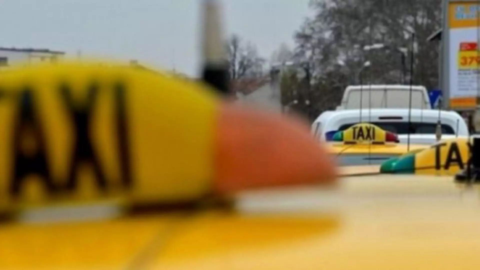 Un şofer de taxi a refuzat să preia un client, în stațiunea Mamaia