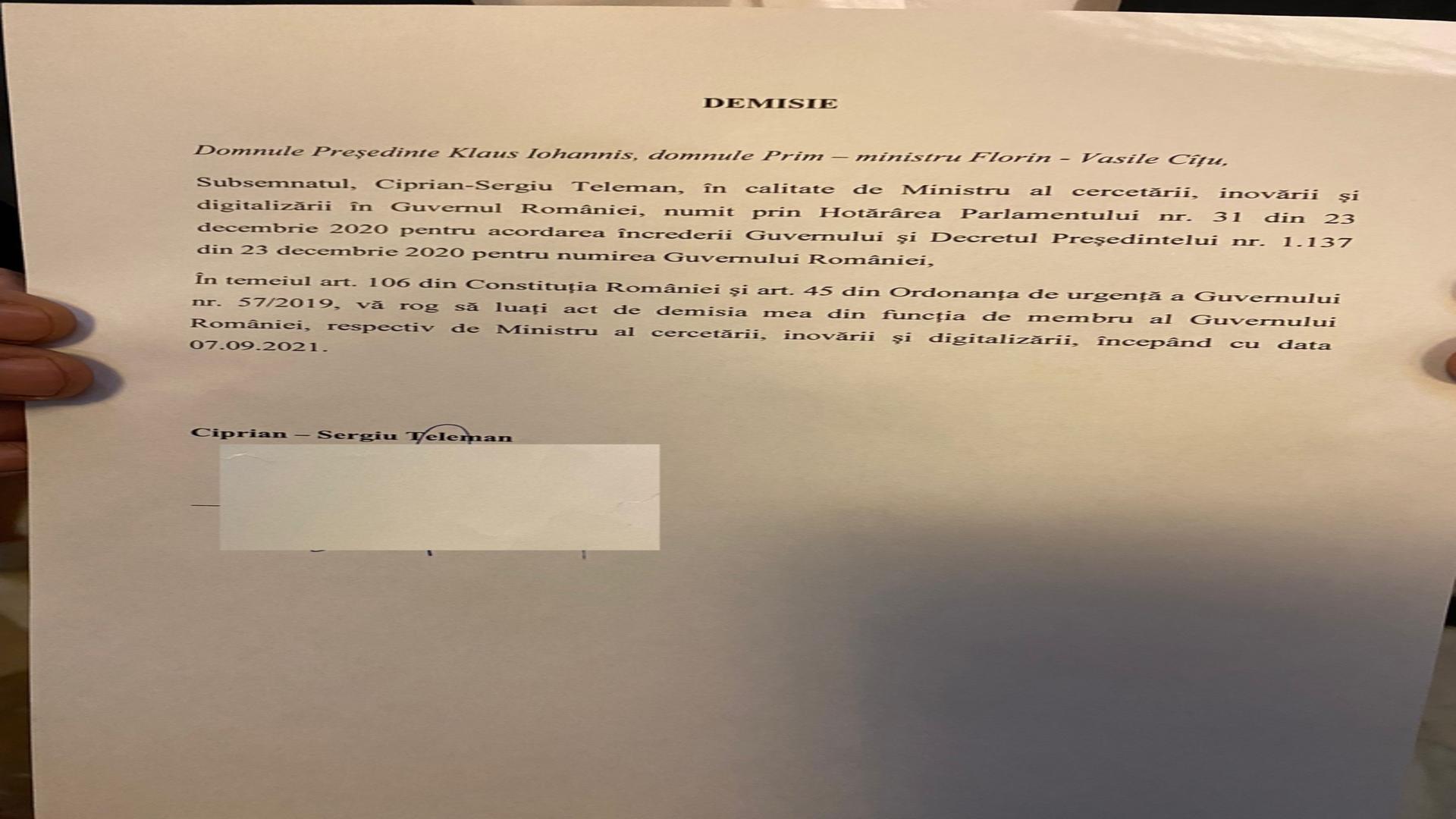 Miniștrii USR-PLUS și-au anunțat DEMISIA din Guvern 