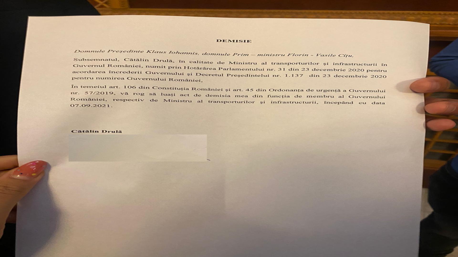 Miniștrii USR-PLUS și-au anunțat DEMISIA din Guvern 
