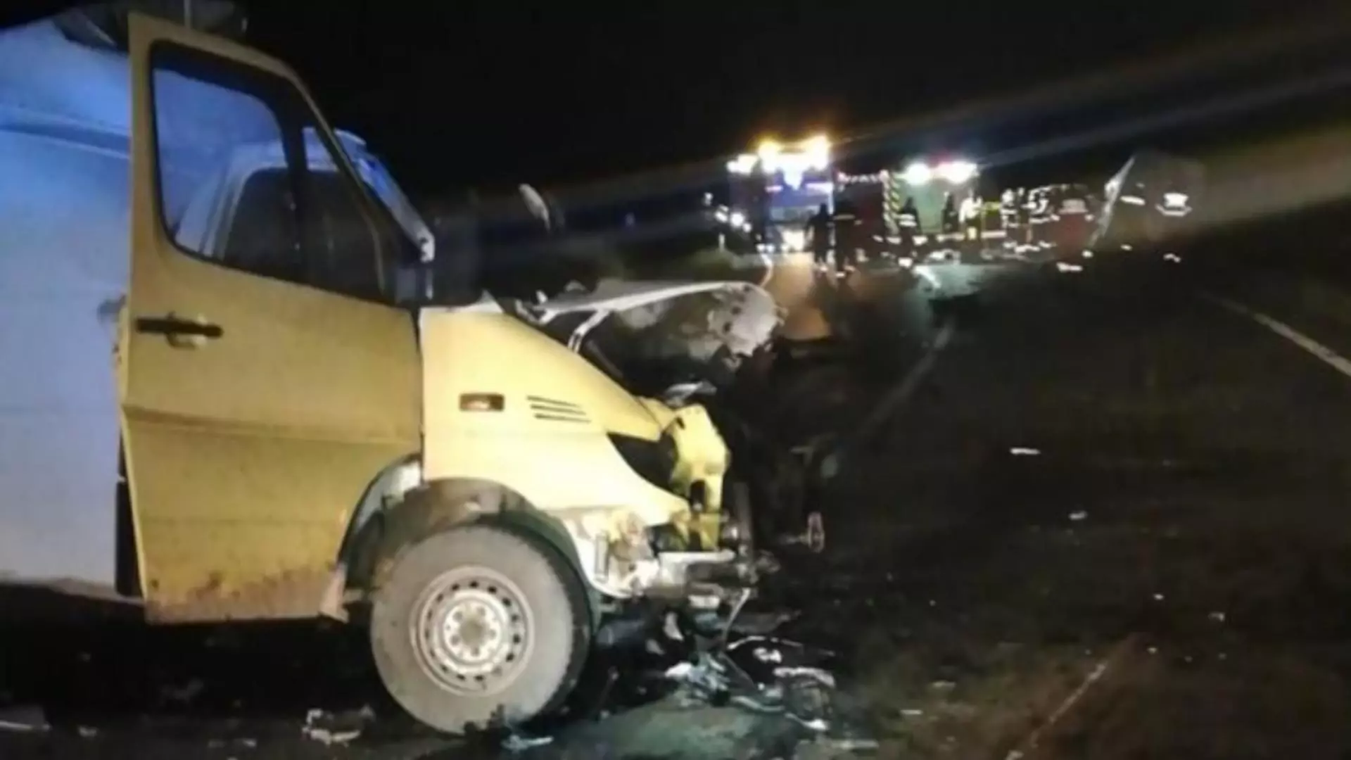 Impact nimicitor între două dube, în județul Mureș