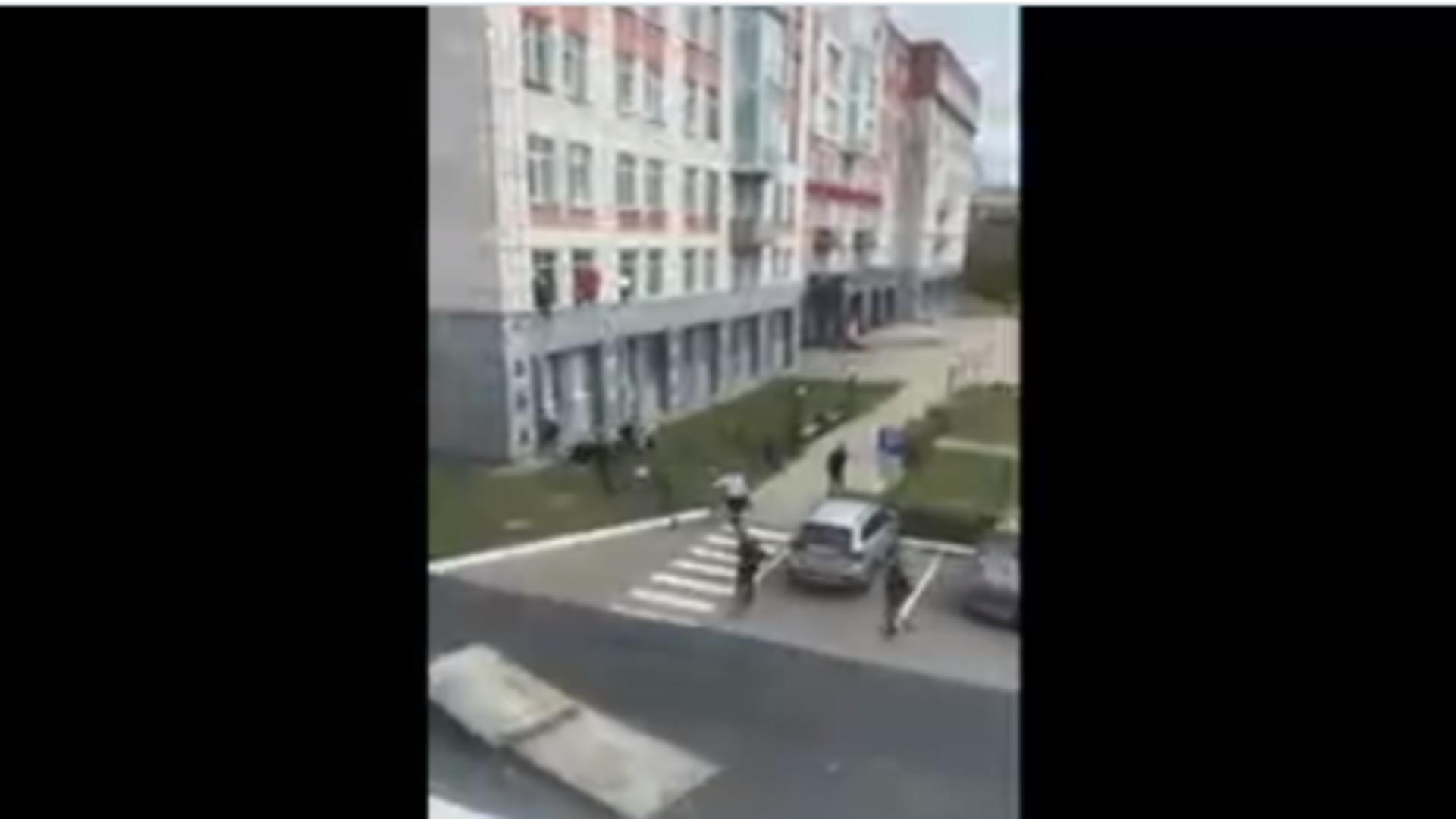 Rusia, atac armat la o universitate din Perm / Captură video Twitter