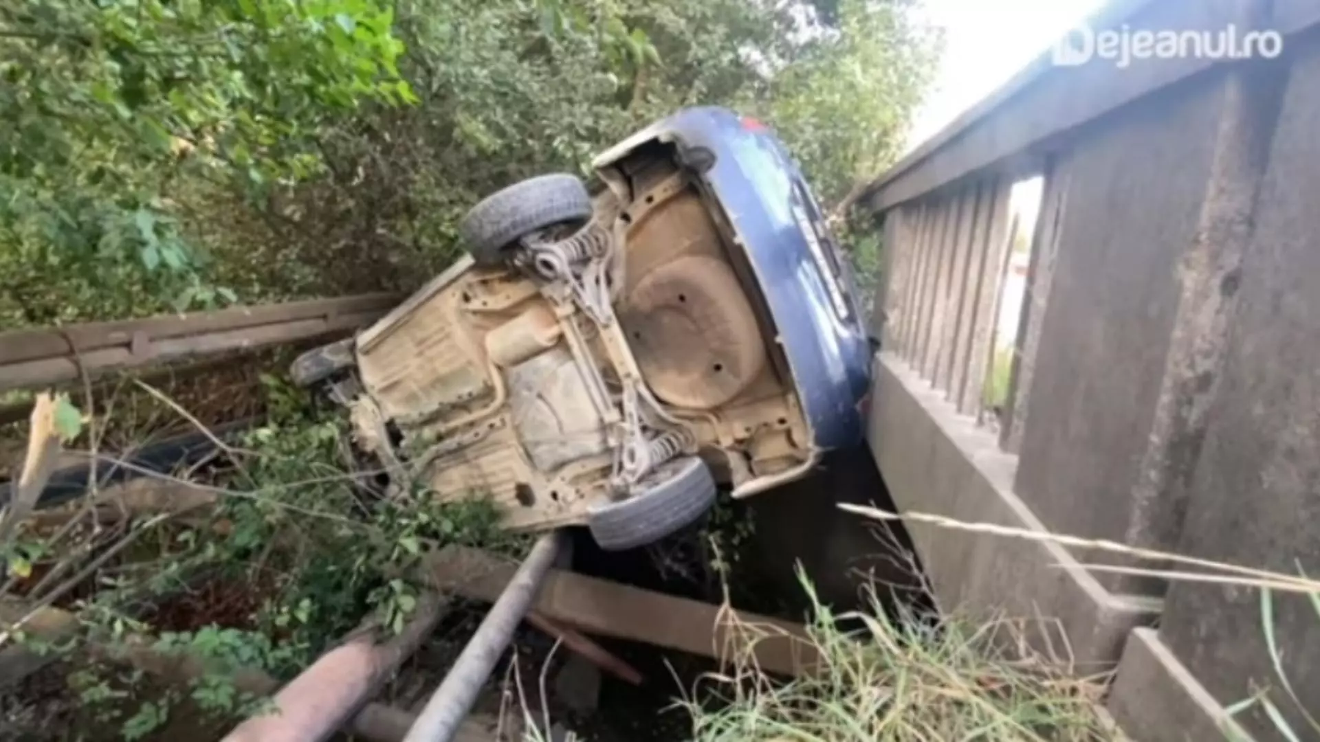 Bărbat beat și fără permis, accident cumplit cu mașina șefului