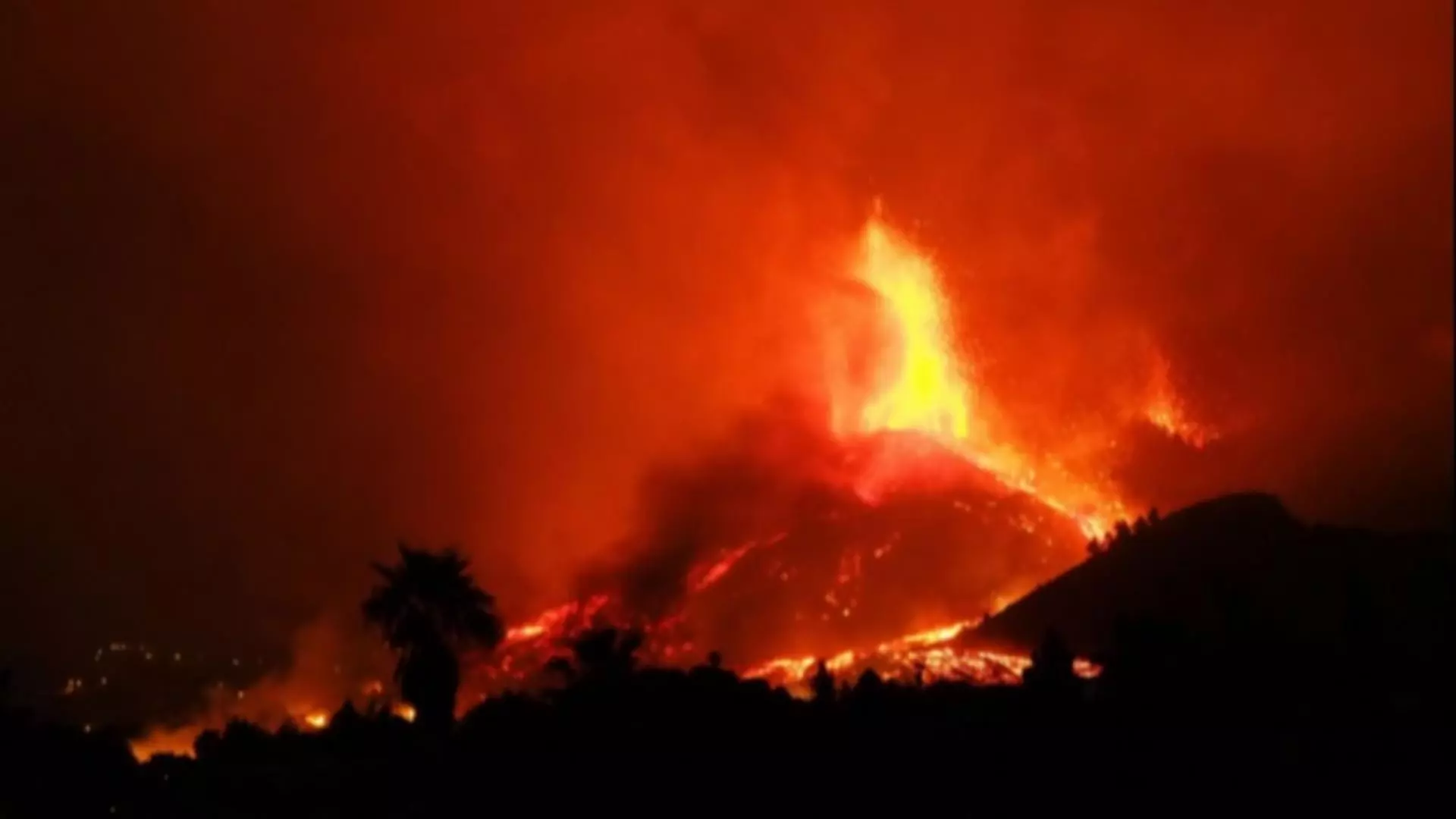 Vulcanul din insula La Palma, în faza explozivă