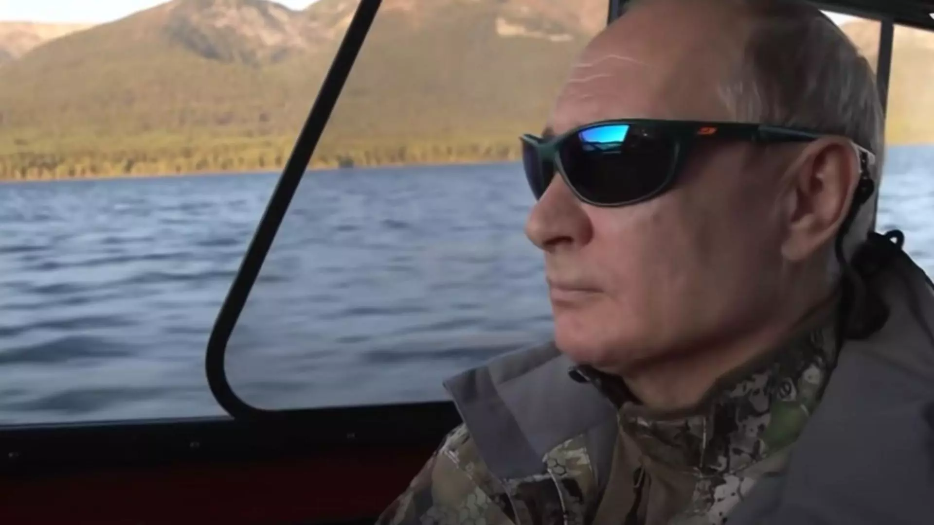 Putin, din nou în rol de mascul Alfa. Foto/Captură video