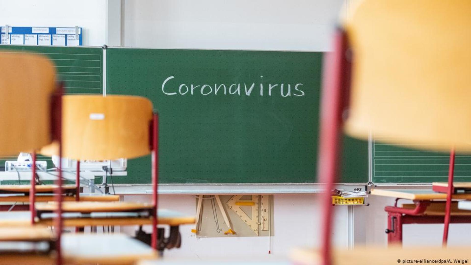 Cel mai mare liceu din Buzău trece în ONLINE după ce rata de infectare a crescut la aproape 15 la mie