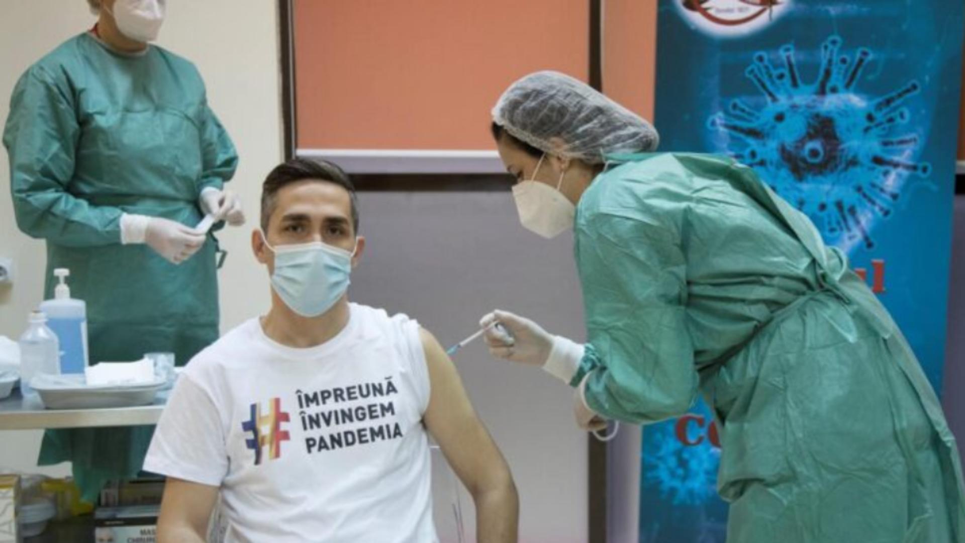 Câte vaccinuri trebuie să mai facă românii până se termină epidemia de COVID-19 – Anunțul lui Valeriu Gheorghiță