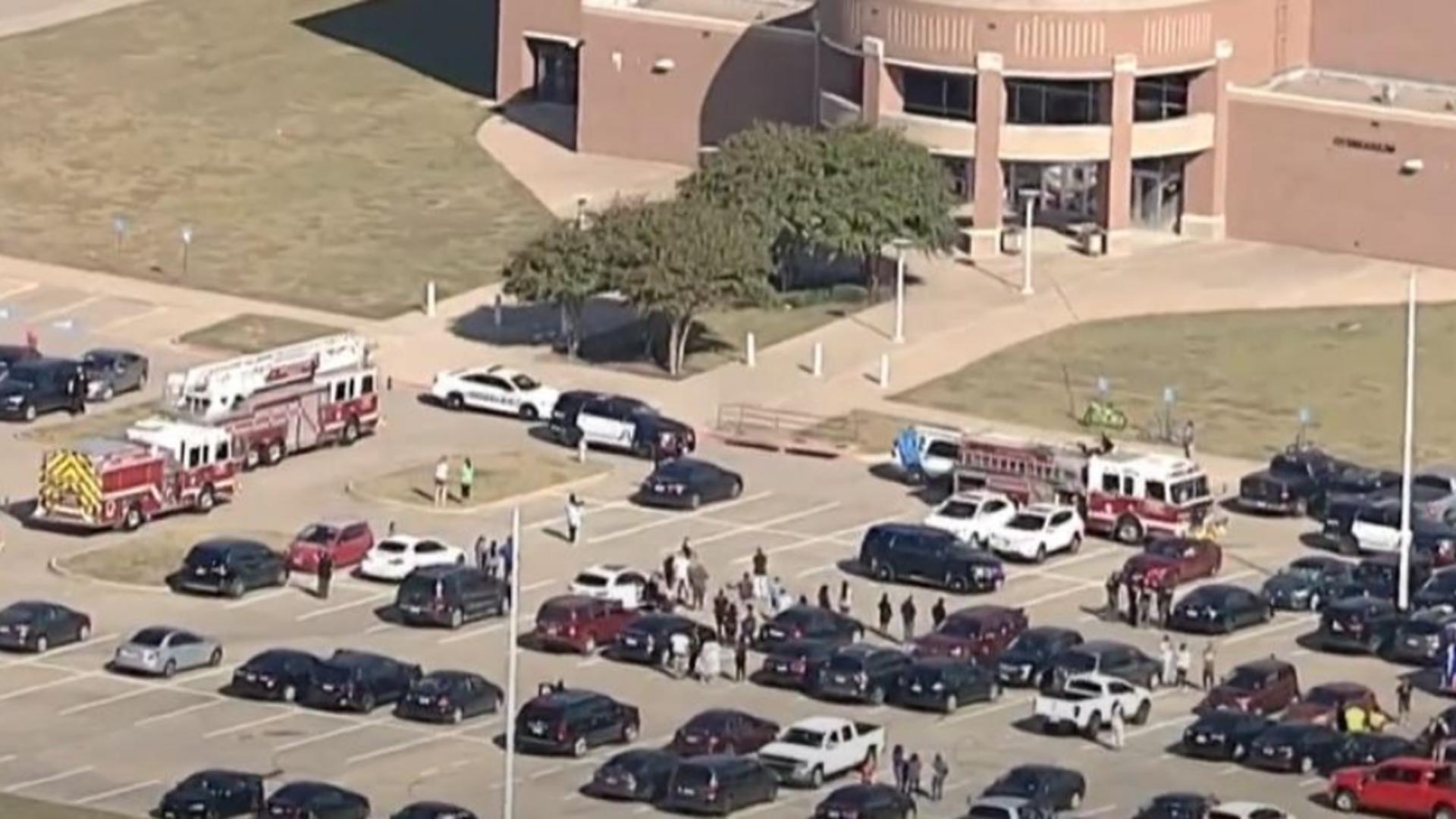 Atac armat într-un liceu din Texas. Foto/Captură video