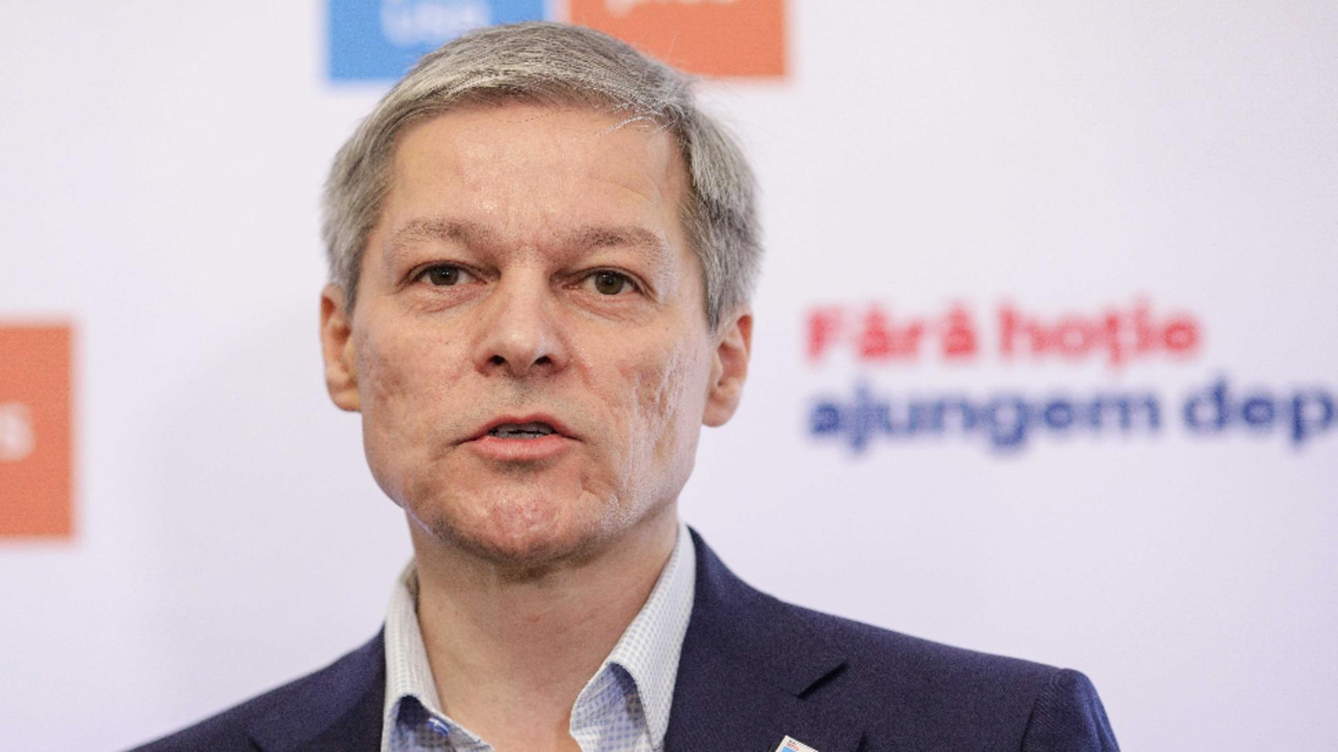 Cioloș, atac ironic la adresa lui Ciolacu: Dacă învață repede engleza, are șanse mai mari decât Iohannis la șefia Consiliului European