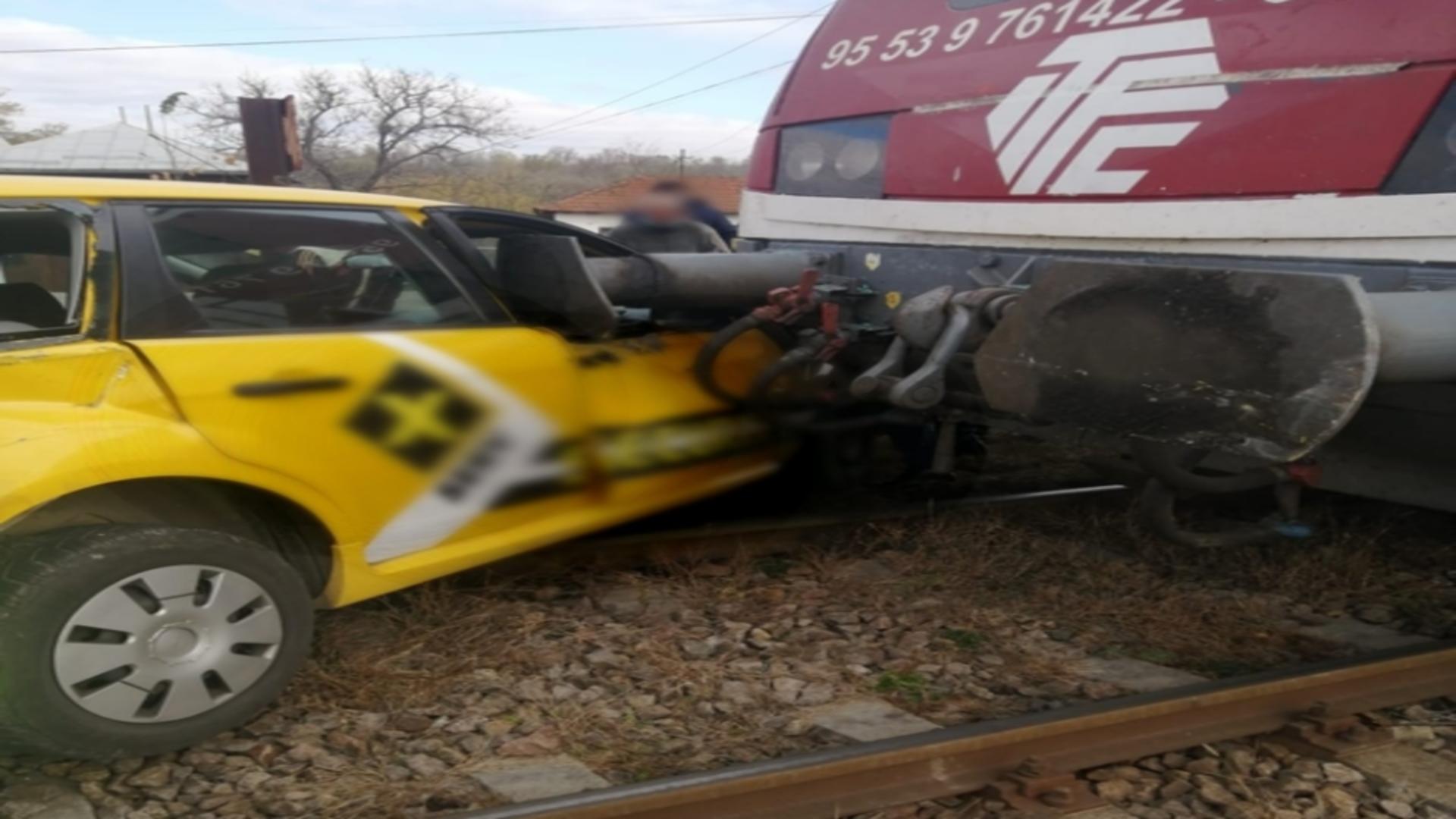 Mașină lovită de tren în județul Brăila