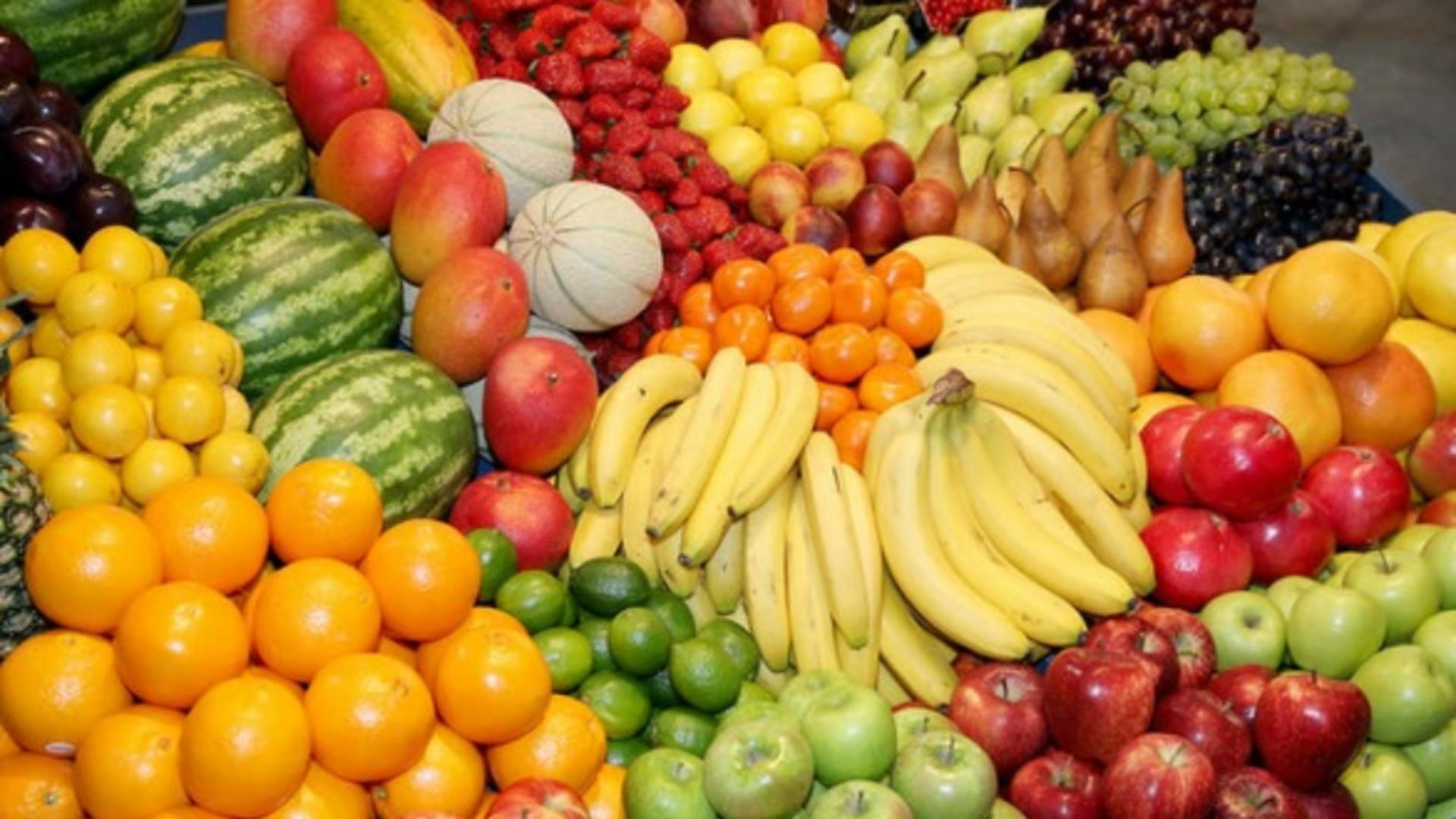 Fructe cu pesticide, RETRASE dintr-un supermarket din România 