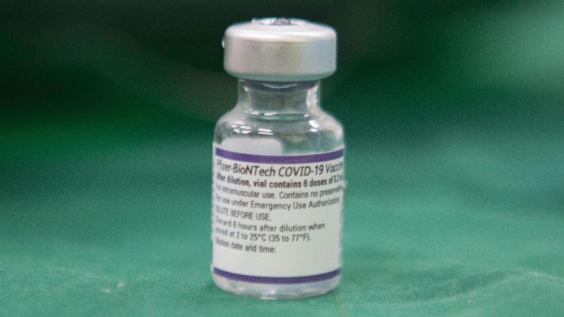 O nouă tranşă de vaccin produs de Pfizer va sosi în România / FOTO: Profi Media