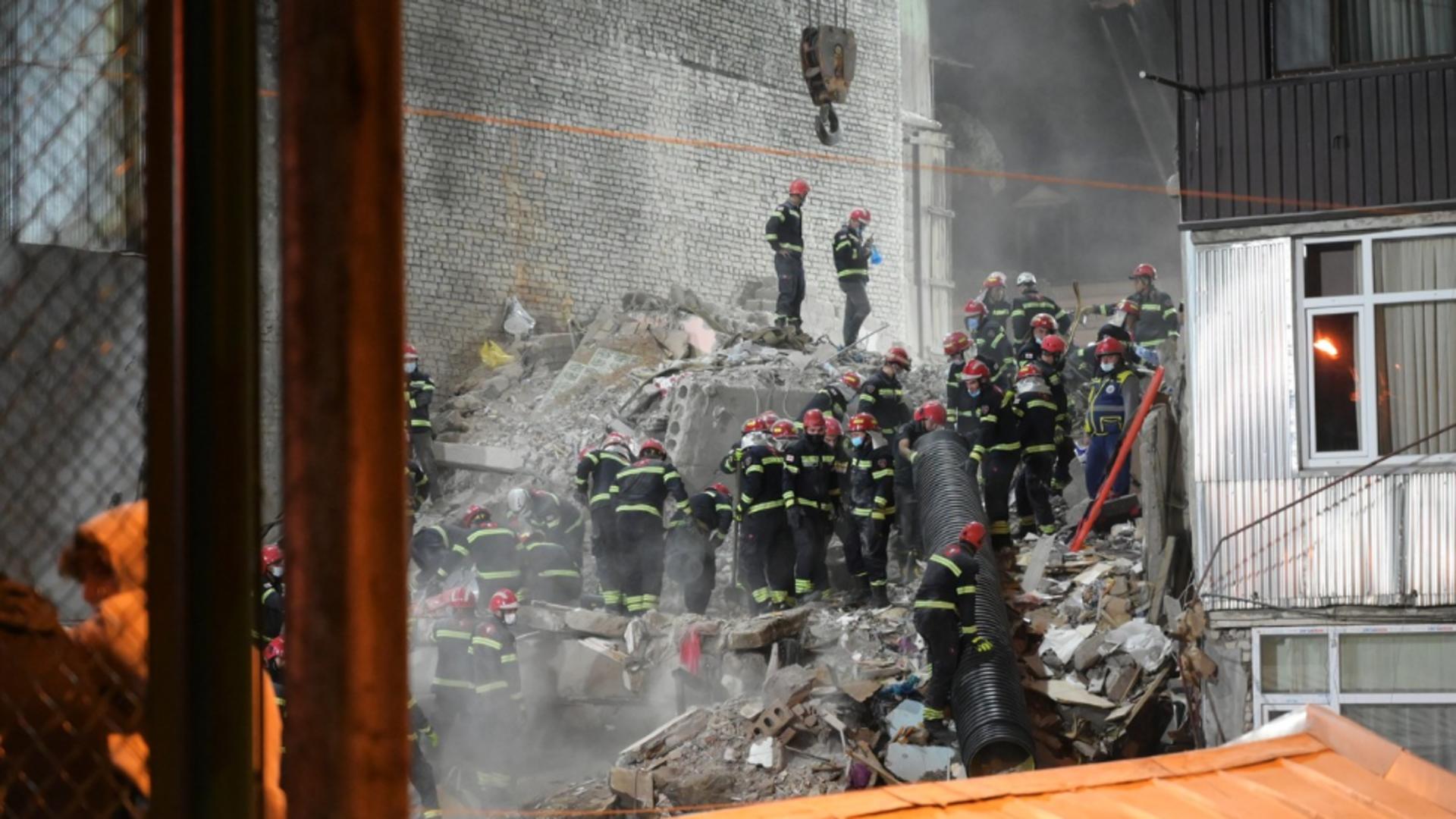 Doliu național în Georgia după prăbușirea unei clădiri la Batumi. Sursa foto: Profi Media