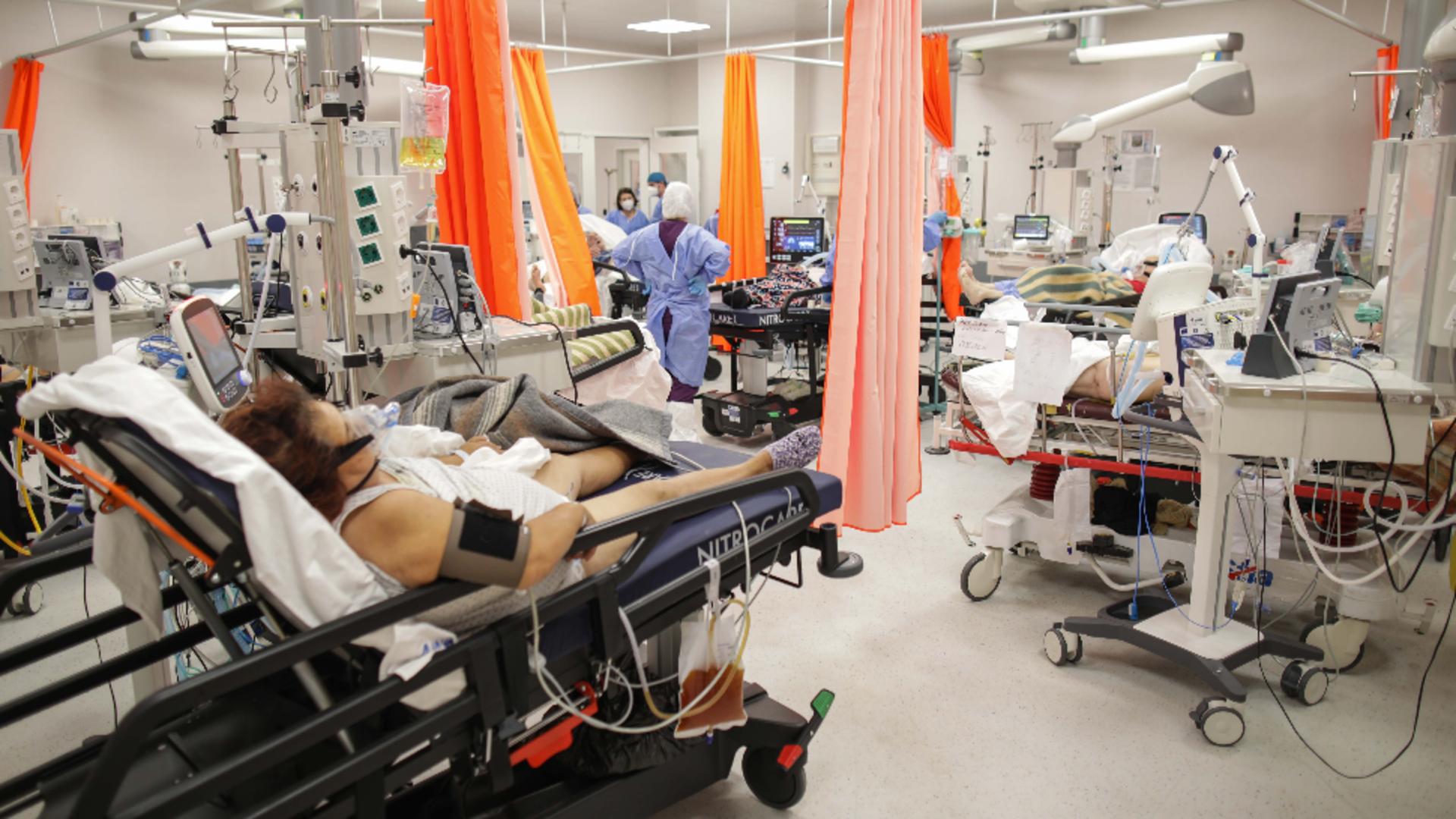 Spitalele - motiv de dispută între politicieni si guverne. Foto/Profimedia