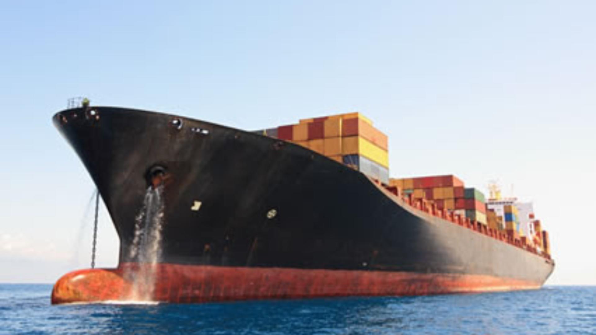 Transportul maritim ar putea salva economia
