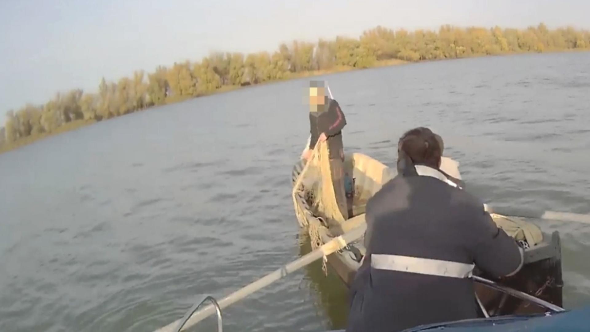 Braconieri ucraineni prinși în apele românești