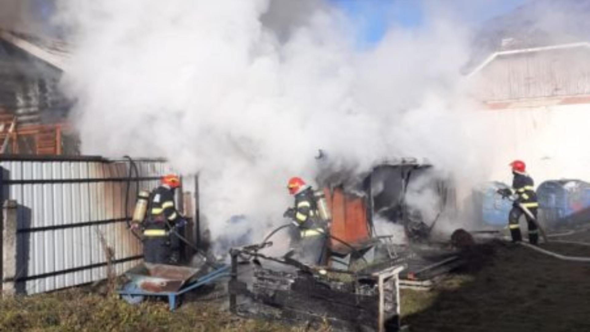 Incendiu violent în Suceava