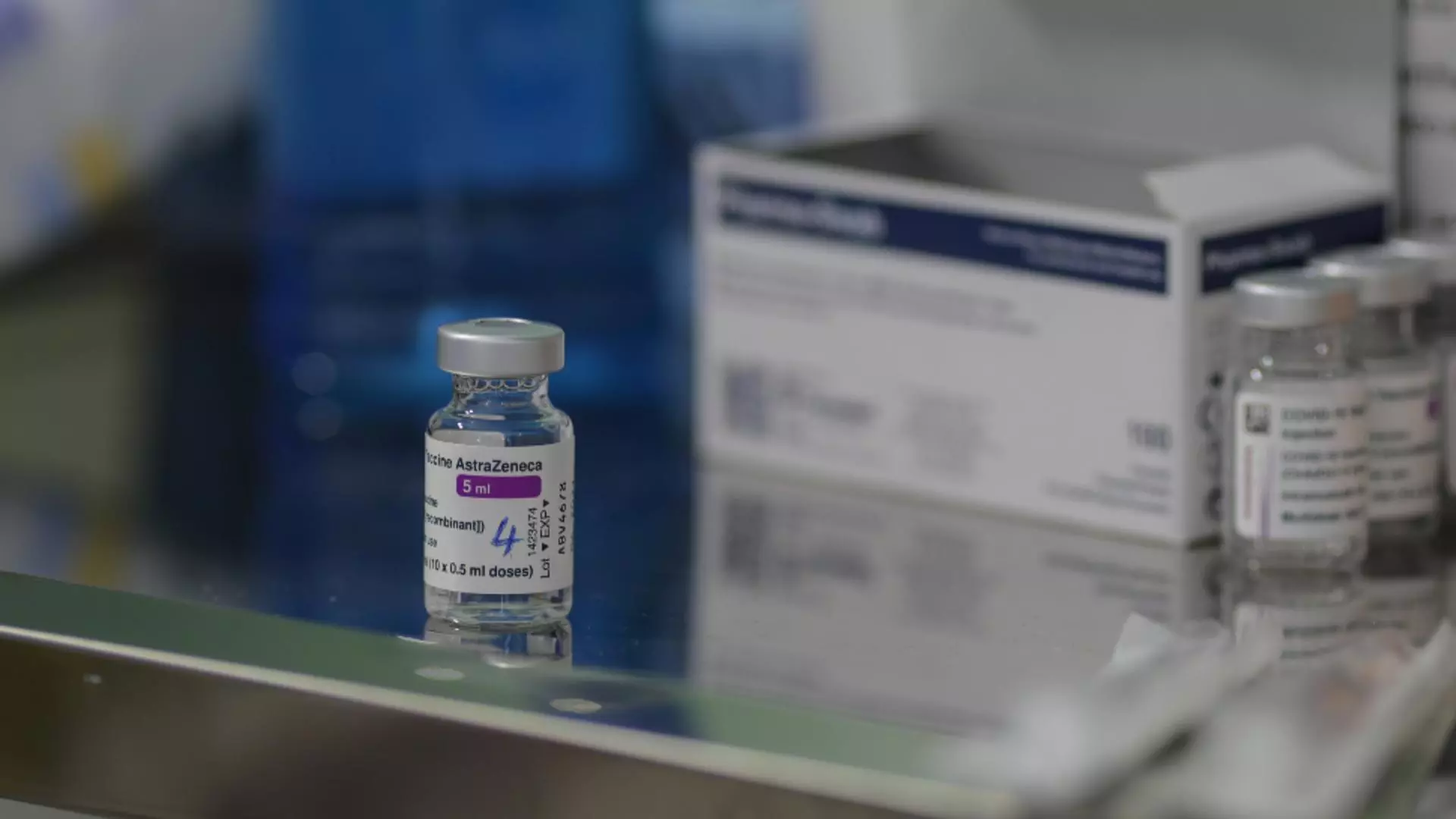 Vaccin AstraZeneca / Inquam Photos / Octav Ganea