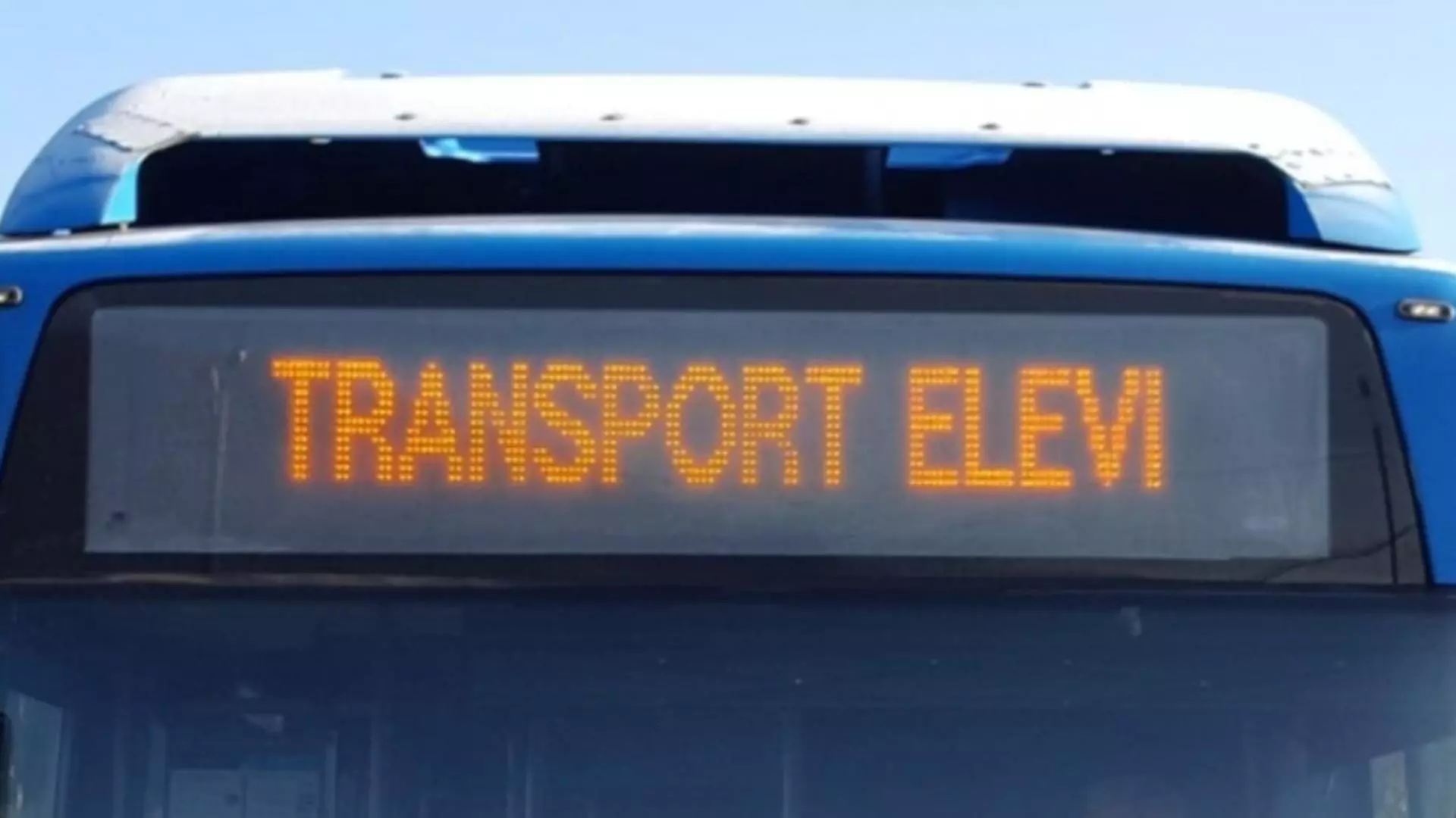 Din fericire, în autobuz nu erau elevi