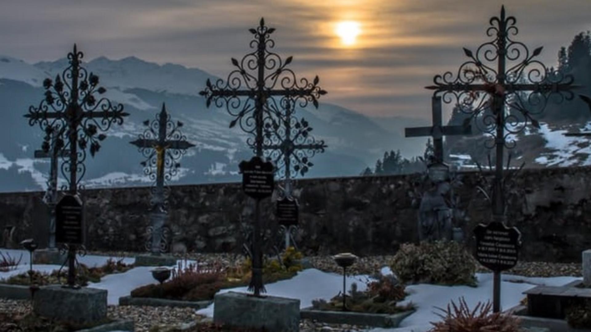 Înmormântări cu plata ÎN RATE, la Iași