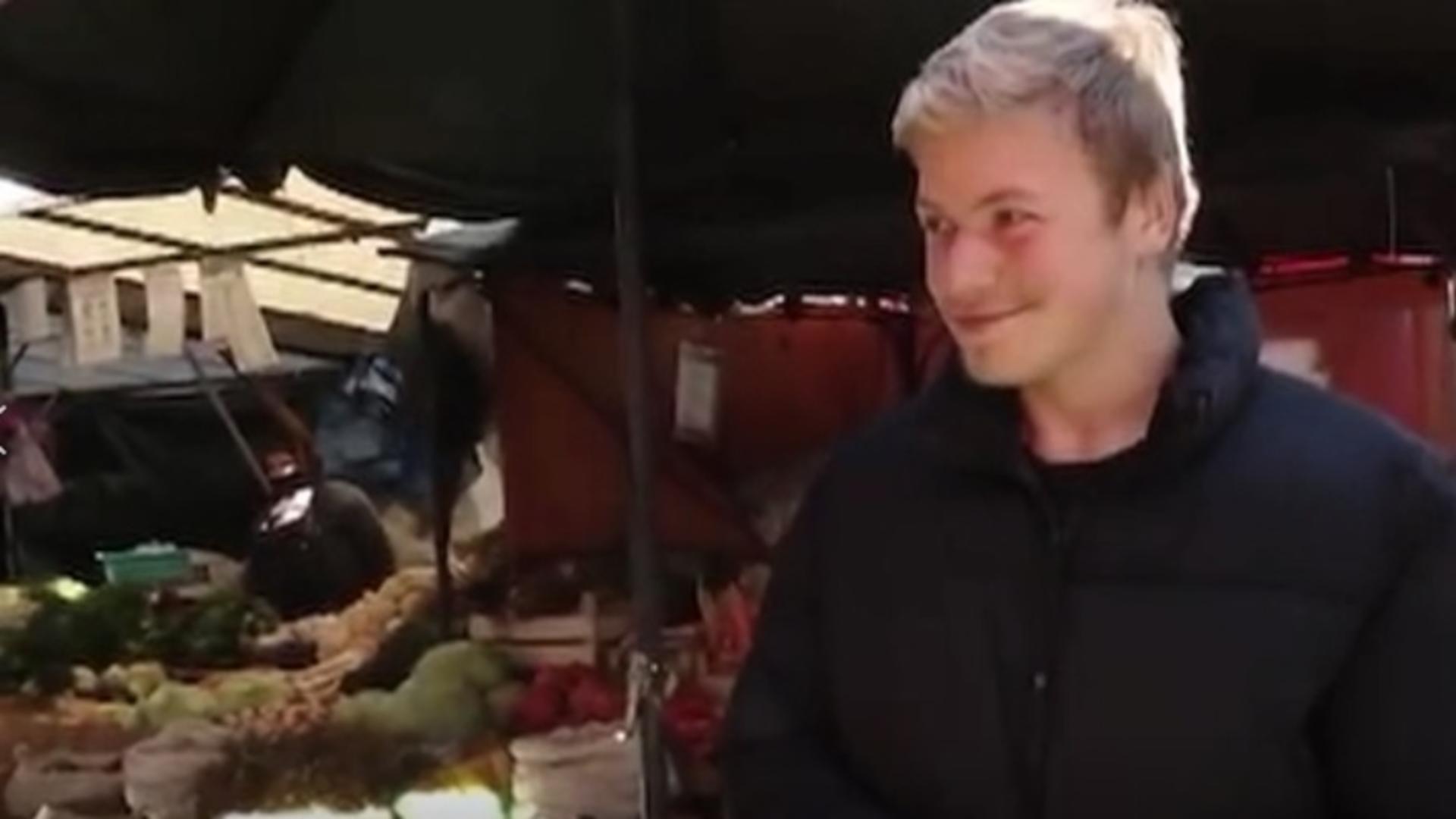 George, băiatul de 15 ani care vinde legume în colț de stradă, invitat la Realitatea PLUS