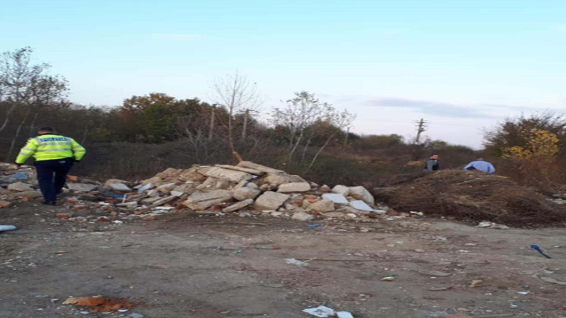 Deșeuri ilegale descoperite de polițiști