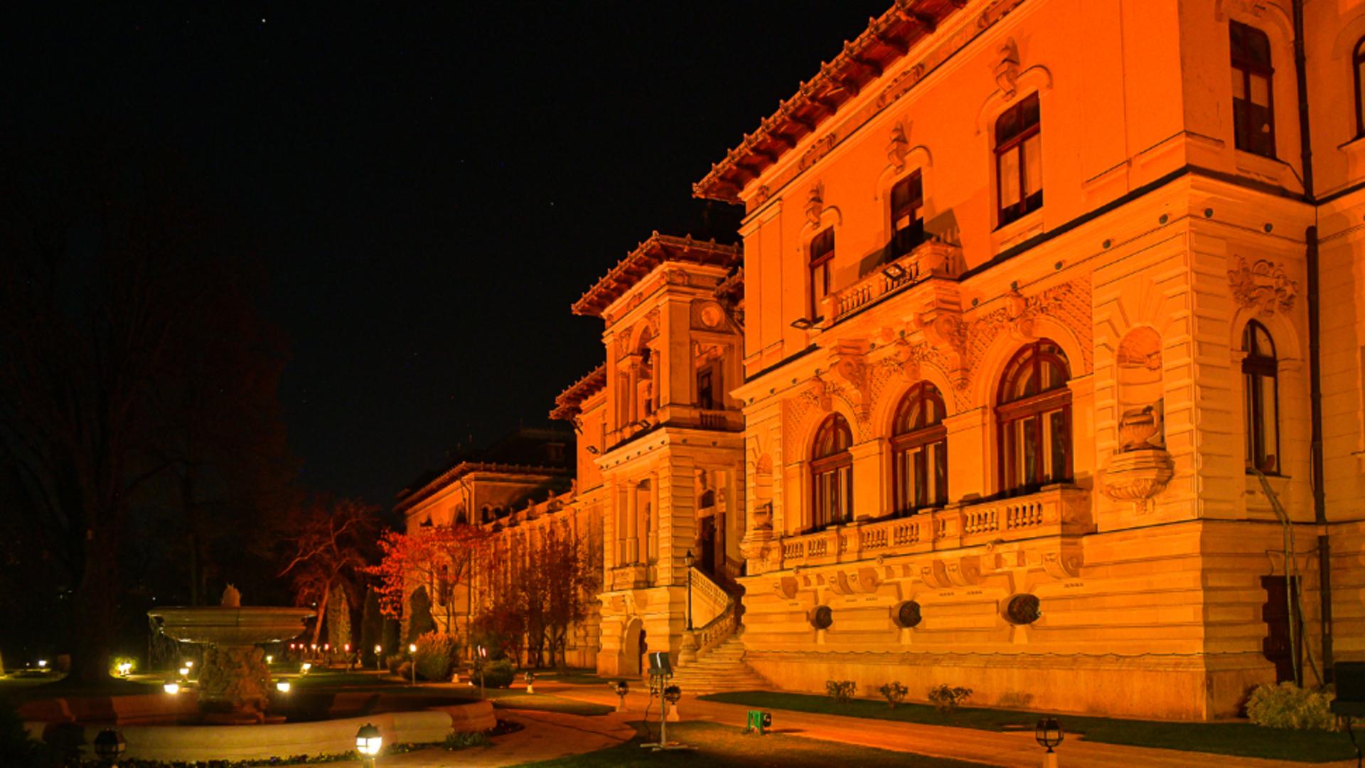 Palatul Cotroceni, iluminat de Ziua internațională pentru eliminarea violenței împotriva femeilor 25 noiembrie 