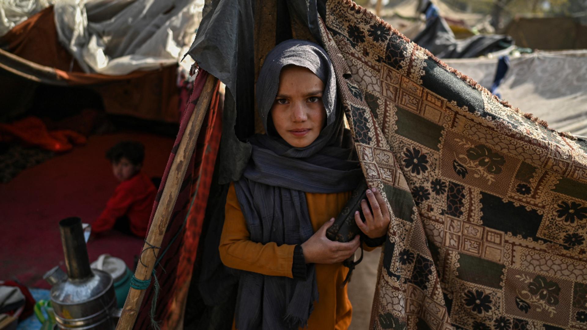 Familiile afgane își vând fetițele pe mâncare / Foto: Profi Media