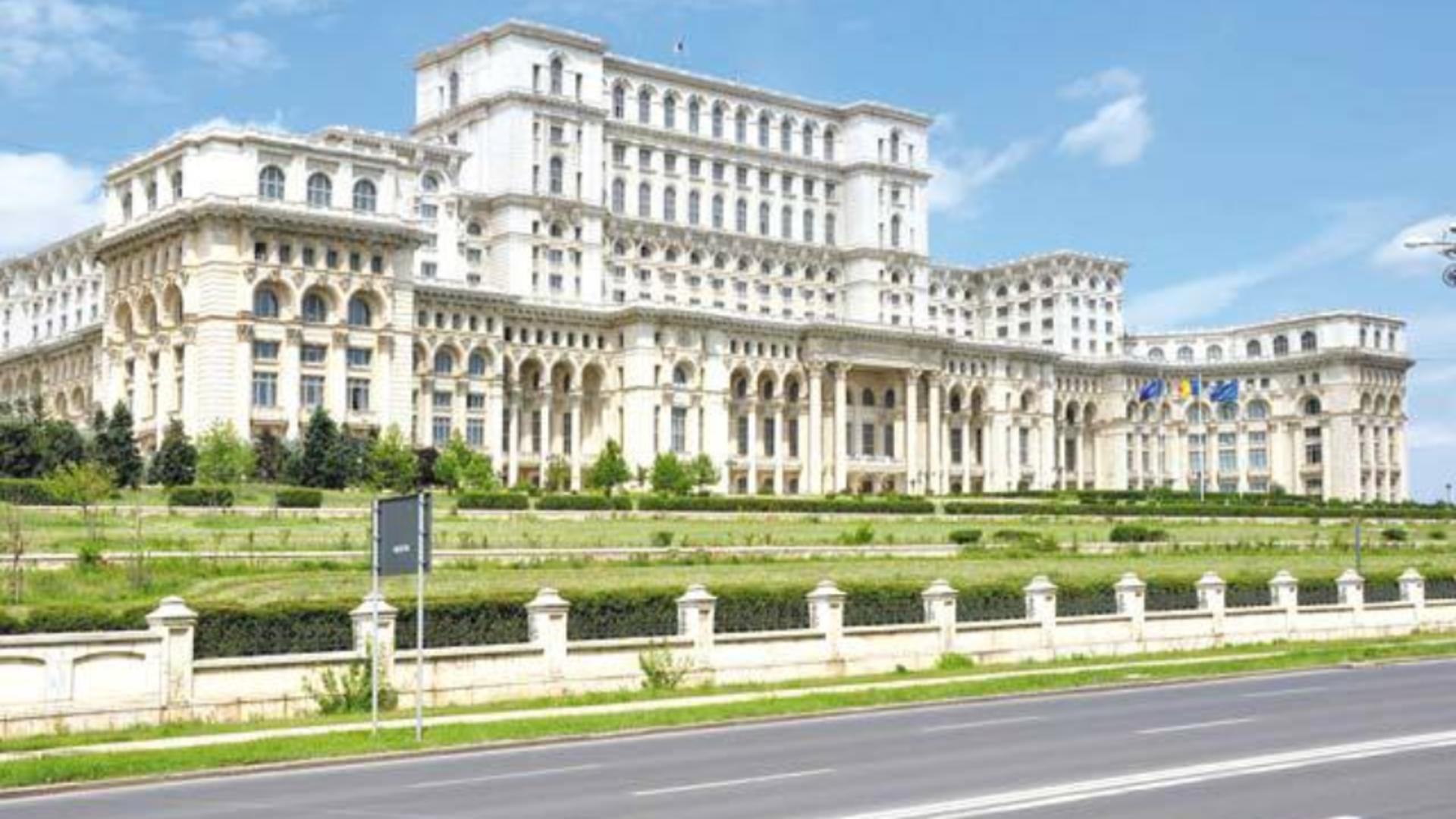Spargere la Palatul Parlamentului. Hoții au pătruns în cea mai bine păzită clădire din România