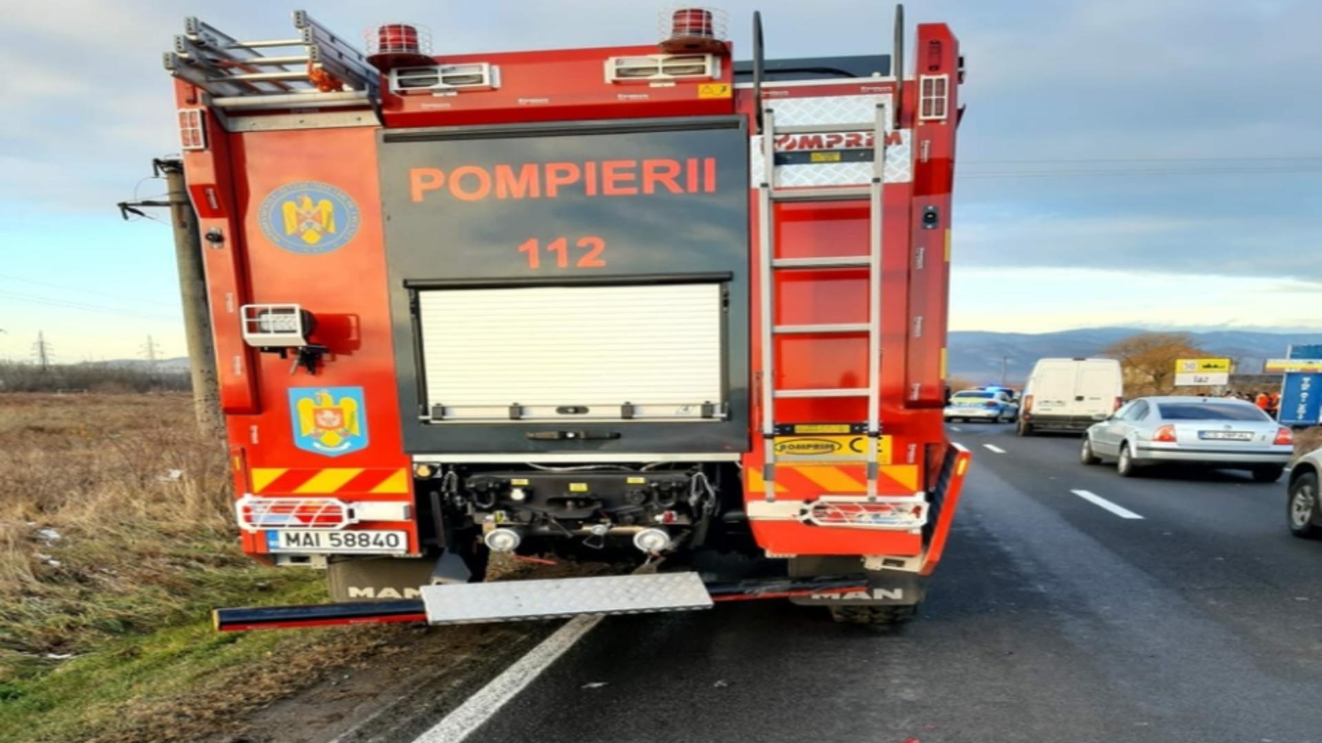 Mașină pompieri avariată / Foto: Reșita.ro