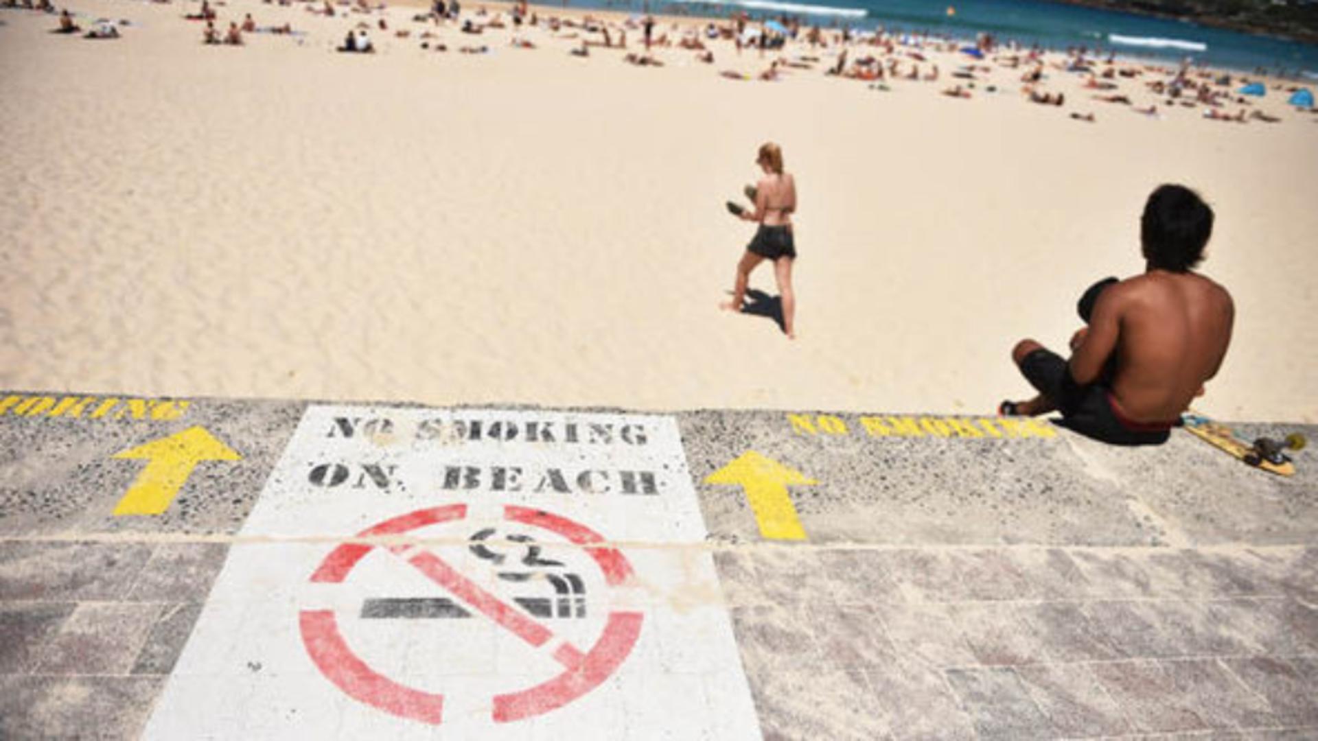 Fumatul interzis pe plajele din Spania FOTO: Profimedia
