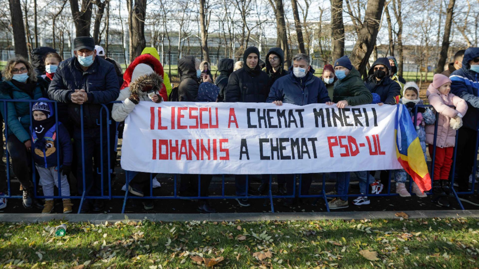 Protest la parada de 1 Decembrie, în București / Foto: Inquam Photos, George Călin