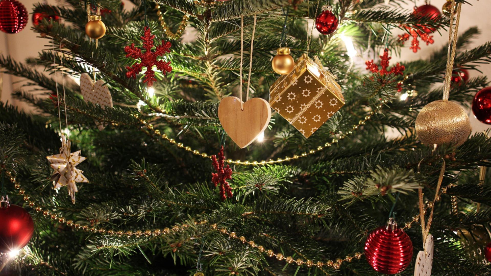 Pericolul ascuns în decorațiile de Crăciun: Cum ne pot pune ornamentele festive sănătatea în pericol